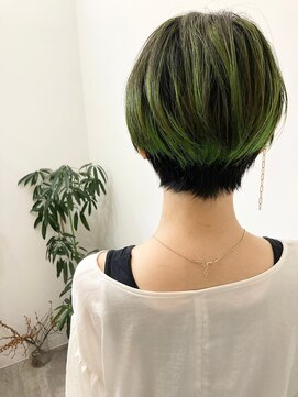 ラフ 原宿(L.a.a.g.f harajuku) イエローグリーン 逆インナーカラー@原宿