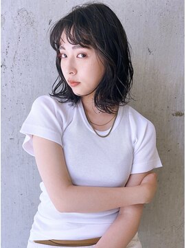 バロンフェム(baLon.fem) ぬけ感も柔らかさも横顔が綺麗なアンニュイパーマ