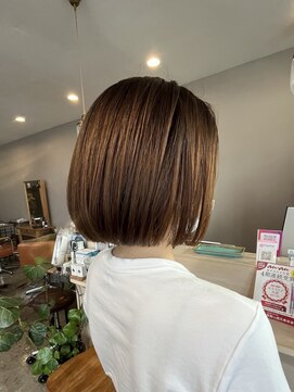 スアバイキキ(SuA by kiki.) レイヤーボブ/外ハネボブ/大人ショート/ニュアンスカラー[千葉]