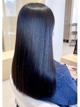 ジーナ 京都河原町(Zina) 髪質改善＊ブルーブラック＊美髪【Zina 河原町】