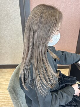 ジャパン ホンテン(JAPAN HONTEN) グレージュ　韓国風　ロング