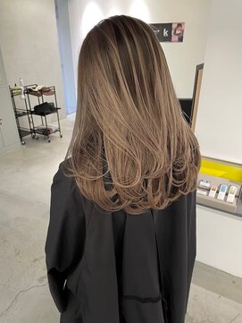 キング(K!ng) 縮毛矯正髪質改善ハイライトレイヤーカット枚方美容室エクステ