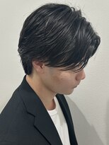 ヒュイル バイ ニアウ(Hwyl by Niau) メンズカットパーマセンターパートニュアンスパーマウルフカット