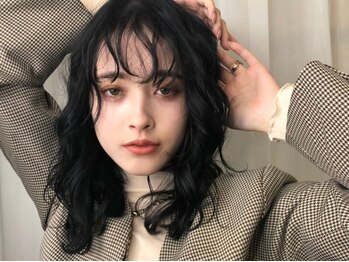 カトル ヘア デザイン(Quatre hair design)の写真/ミリ単位でこだわった高技術カットで、細かな動きまで理想を再現◎洗練されたスタイルをご提供します♪