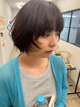 ヌビラ(Nubira) 顔周りレイヤーハッシュボブ/小顔丸みボブ/西千葉