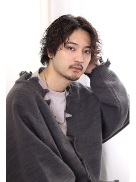 シロフ シブヤ(shirof shibuya) メンズ刈り上げセンタ―パート波巻きツイストスパイラルパーマ