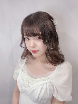 ガーリーミディ・柔ふわカール・深みブラウン・愛されスタイル