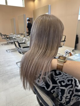 ジジ インターパーク 宇都宮(Gigi) ミルクティーグレージュ　ハイトーンカラー　インターパーク