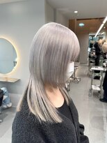 ソル ジングウマエ(SOL JINGUMAE)&nbsp;表参道ハイトーンカラーシルバーホワイトブロンドブリーチ2回