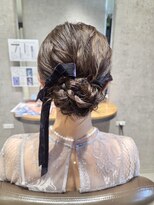 リップル(Ripple)&nbsp;【海浜幕張 Ripple】編み込みシニョン×18mmベロアリボン