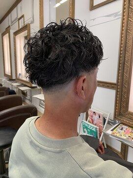 コワファースト 大分(COIFF1RST) フェード&パーマスタイル