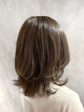 アイディール(:ideal) 20代30代40代☆くびれミディ×ミルクティーベージュカラー☆