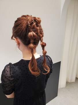 セット バイ エムビューティー(Set by M.beauty) ポニーテールアレンジ