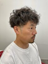 エイル(AILE)&nbsp;スペインカール/ツーブロックマッシュ/波巻きパーマ/フェード/