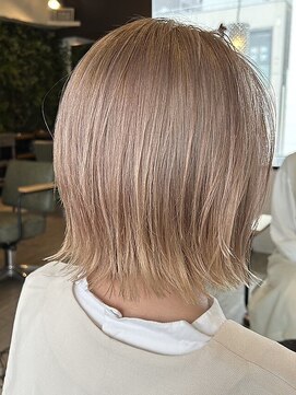 インデペンデンス(independence) ピンクベージュ×ミディアム