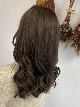 コアヘアー(core hair)の写真/光に透ける透明感と艶感で肌を綺麗に見せてくれる◇赤味に悩んでいる方、少し雰囲気を変えたい方は是非♪