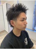 黒髪短髪束感スパイキーショートアップバングメンズツーブロック