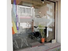 サロンドハル(salon de HAL)の雰囲気（2席のみマンツーマンの貸切空間*20時まで営業、仕事帰りも◎）