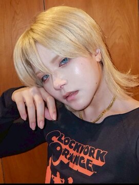 ナチュラル 渋谷(NATURAL) フェザーパーマ/スパイキーショート/サーフカール[メンズ/渋谷]