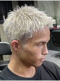 ホワイトブロンドシルバーハイライト金髪金メッシュブリーチ