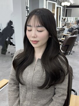 プラチナ(PLATINA) レイヤーカット顔まわり前髪セミロング20代30代40代