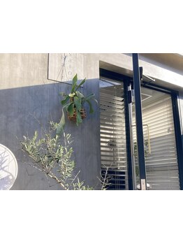 メンズの方も大歓迎！オンオフどちらもお洒落にキマる！再現性の高いカットで毎日のスタイリングも簡単◎