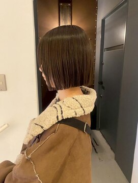 ニード(need) ミニボブ/グレージュ