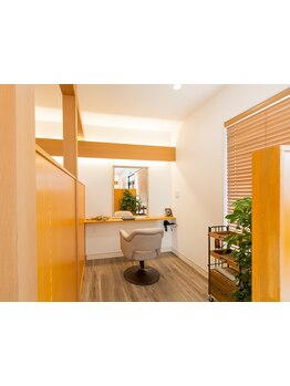 「完全な個室は不安…」そんな方にオススメ◎閉塞感を与えない、こだわりの[半個室空間]でリラックス*