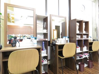 イツモ 紙屋町店の写真/【ちょこっとカット＋リタッチグレイカラー￥3500】毎月でも気軽に通える優しい価格が魅力的♪