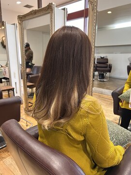 ルッツ(Lutz. hair design) 26.3.5ロングレイヤー