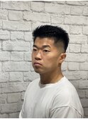 バーバースキンフェードメンズショートカット