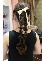 ロチカバイドールヘアー 心斎橋(Rotika by Doll hair) twinpony編み下ろし