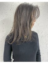 スティードトーキョー(Steed Tokyo)&nbsp;シークレットハイライト × グレージュ【Steed/立川】