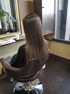 ヘア デザイン アウルム(hair design aurum) アッシュグレー