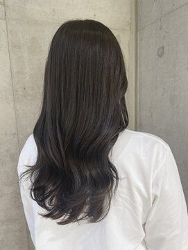 リビンバイアフロート(Livin by afloat) 暗髪　ミントグレージュ　ロングレイヤー　おおたかの森