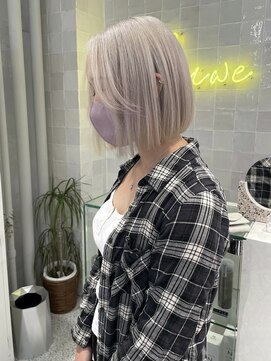 ローウェ 渋谷(Louwe) ホワイトカラー【 ayana 】