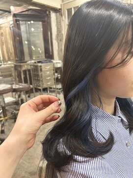 ロイジー(roijir) 【表参道 roijir】インナーカラー×透明感ブルーカラー