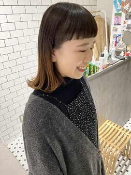 ミー(me.) グラデーション　オン眉　ワイドバング