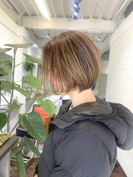 ラレイ ハラジュク(Lalei harajuku) 大人ショート/ハイライトカラー/ベージュカラー/くびれショート