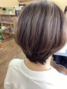 ベルクープ 永山店(BELLE COUPE) ショートボブ、ハイライト