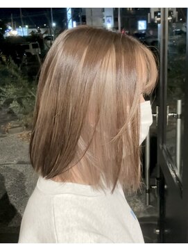 ルプラ ガーデン(le-pla garden) インナーカラー#切りっぱなしボブ#ミルクティーベージュ#豊橋