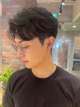 ブリッツバイレボ 船橋(BLITZ by REVO)の写真/＜メンズパーマ・カラーはお任せ＞学生さんからビジネスマンまで幅広いメンズに似合うを提案[船橋/船橋駅]