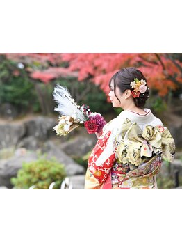 結婚式や二次会にはプロのヘアセットで可愛く変身♪特別な日はプロの技でいつもと違う自分に♪