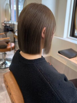 カノエ 福岡香椎店(canoe) シアーベージュ 透明感カラー 切りっぱなしボブ ストレート 艶髪