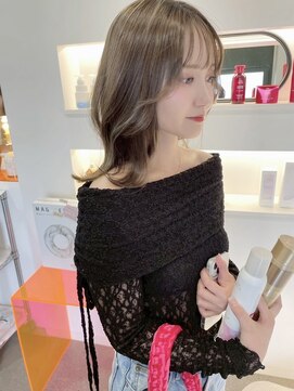 エダメ(EDAME) ダブルカラーベージュ/顔まわりレイヤー