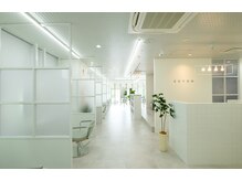 ソヨン 金沢店(SOYON)の雰囲気（店内には半個室のお席有り◎リラックスしてお過ごしください♪）