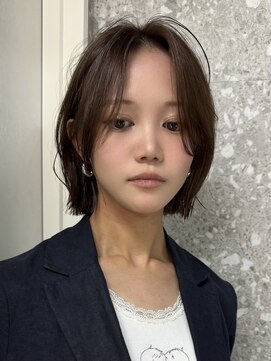 サンクプロジェクト(cinq PROJECT) 女性らしく上品な印象を与える、顔周りレイヤーカット