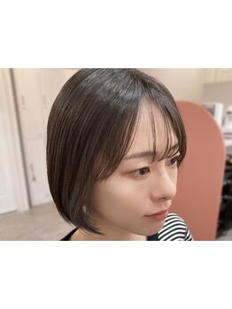 「似合わせの鍵は、顔まわりに」骨格・髪質・クセを見極め、あなたの「なりたい」を叶えます♪