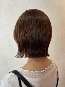 ビスクヘアデザイン(bisq hair design) ボブ　ミルクティーベージュ　艶髪　髪質改善カラー　ショート