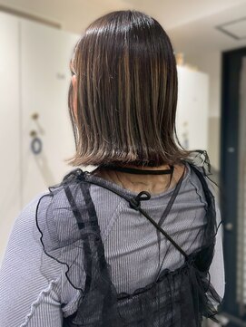 オーシャン(Ocean) ハイライトカラー 外ハネミディ 髪質改善 白髪ぼかし 20代 30代